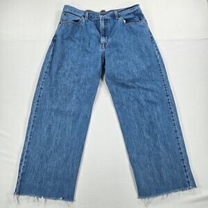 Levi's Women's Straight Leg Jeans in Medium Blue Denim